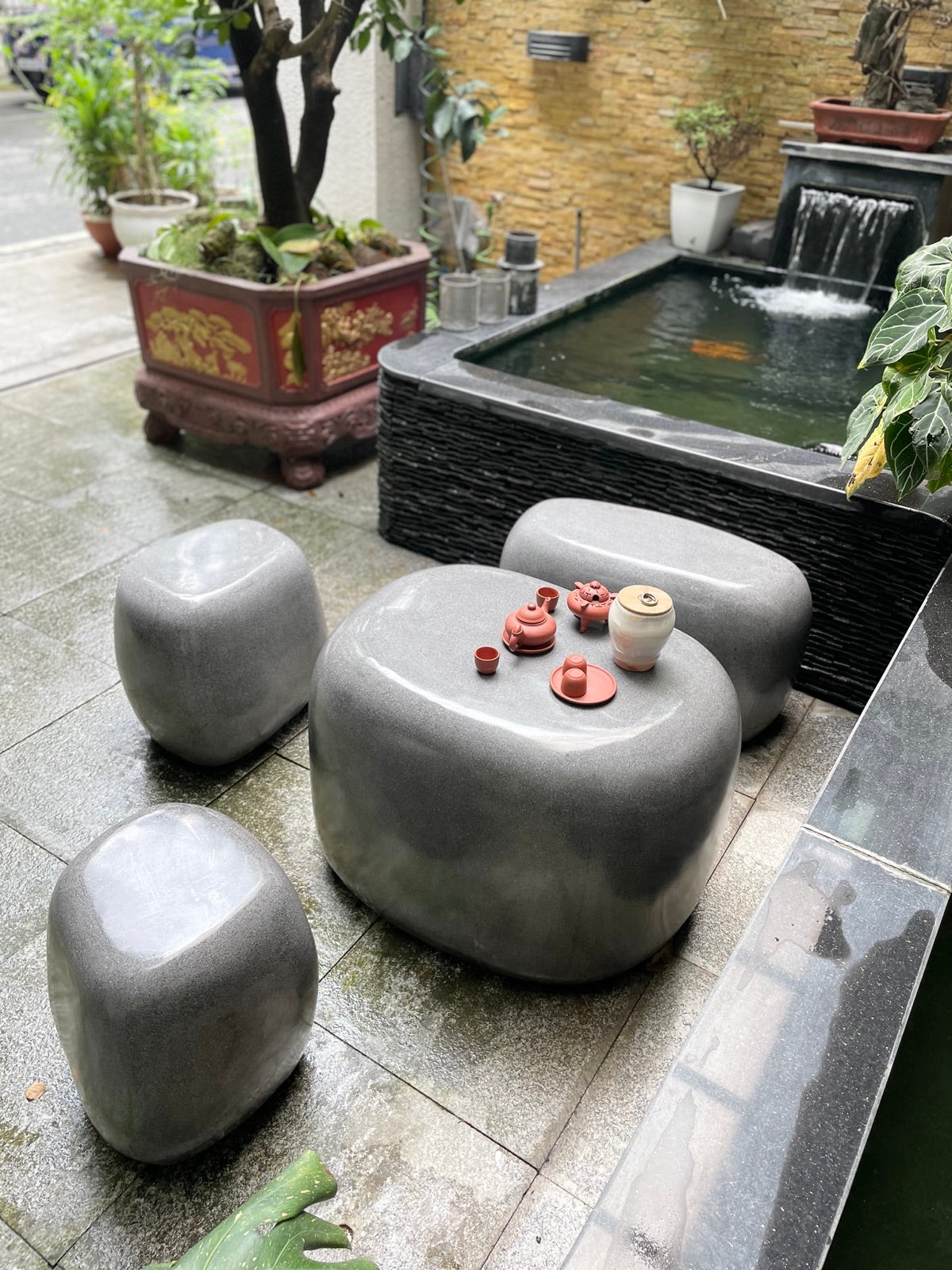 Pebble stool range